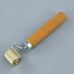 Валик прикатний із підшипником для віброізоляції автомобіля, металевий