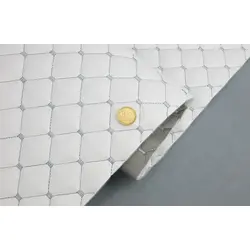 Шкірзам стьобаний білий «Ромб» (прошитий сірою ниткою) дубльований синтепоном і флізеліном, ширина 1,35 м