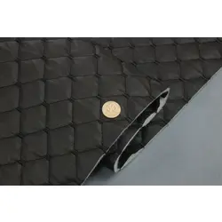 Шкірзам стьобаний чорний «Ромб» (прошитий чорною ниткою) дубльований синтепоном і флізеліном, ширина 1,35 м