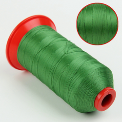 Нитка POLYART (ПОЛІАРТ) N40 колір 3709 світло-зелена для пошиття чохлів на автомобільні сидіння і кермо, 3000м