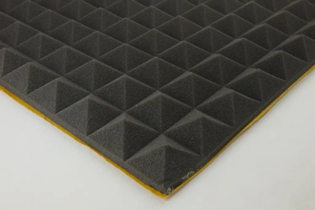 Шумопоглинаюча піна ACOUSTICS Piramide 30, самоклеюча, товщина 30 мм
