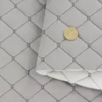 Стьобана автотканина Динаміка «Світло-сірий Ромб з темно-сірою ниткою» на поролоні 7мм – преміальний оббивний матеріал Мініатюра 1