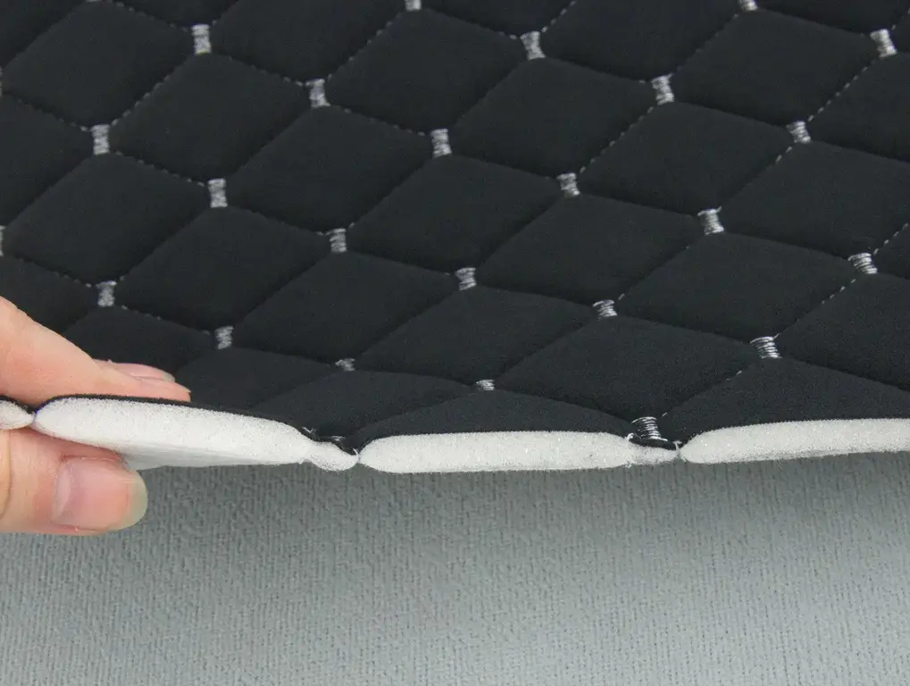 Стьобаний велюр Венус «Чорний Ромб прошитий світло-сірою ниткою» на поролоні 6мм – преміальний оббивний матеріал