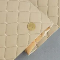 Велюр Venus стьобаний «Бежевий Ромб прошитий світло-бежевою ниткою» на поролоні 6мм та флізеліні, ширина 140см