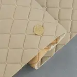 Стьобаний велюр Венус «Бежевий Ромб прошитий бежевою ниткою» на поролоні 6мм – преміальний оббивний матеріал Мініатюра 1