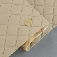 Велюр Venus стьобаний «Бежевий Ромб прошитий бежевою ниткою» на поролоні 6мм та флізеліні, ширина 140см