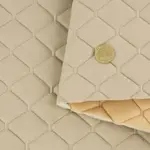 Стьобаний велюр Венус «Бежевий Ромб прошитий бежевою ниткою» на поролоні 6мм – преміальний оббивний матеріал Мініатюра 5