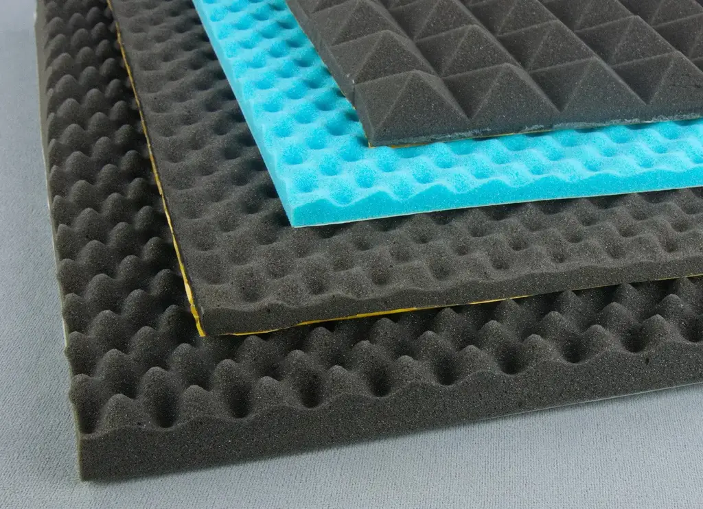 ACOUSTICS SoundWave L15 PRO-PU — шумопоглинач з латексною пропиткою та PU, самоклейкий, 15 мм