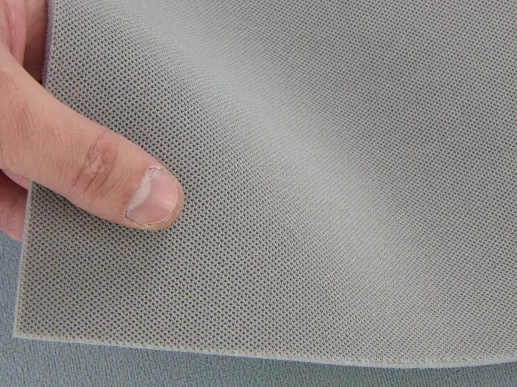 Автотканина стельова 1557, сіра (теплий відтінок), поролон 3мм, ширина 162см