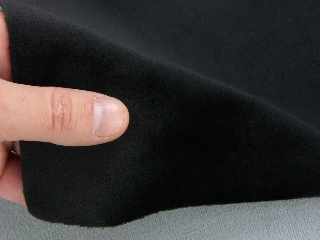 Автовелюр чорний LIRA-17020 без основи для перетяжки пластикових деталей