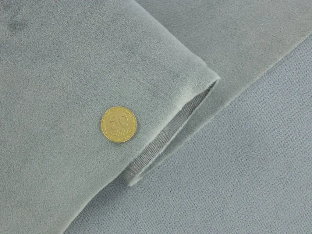 Автовелюр сірий LIRA-17009 без основи для перетяжки пластикових деталей