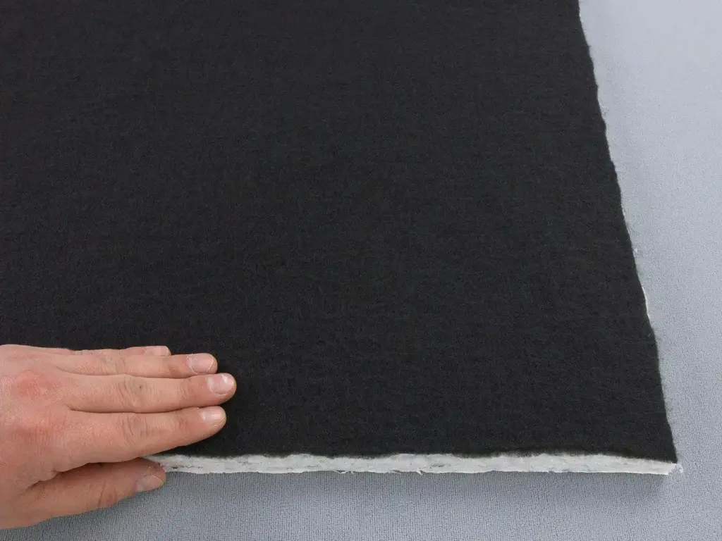 Повстяна шумоізоляція НВ-14K, самоклеюча, з нетканим покриттям, товщина 14мм, лист 100х150см