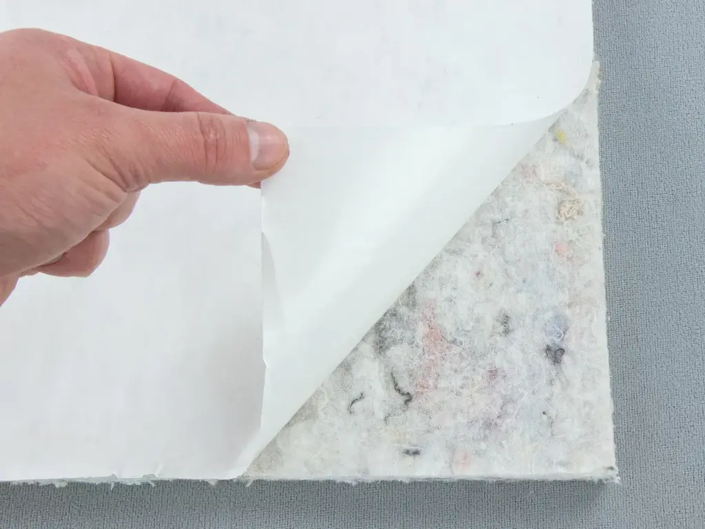 Шумоізоляційна повсть НФВ з флізеліном та нетканим шаром, товщина 12мм, лист 75х100см самоклеюча