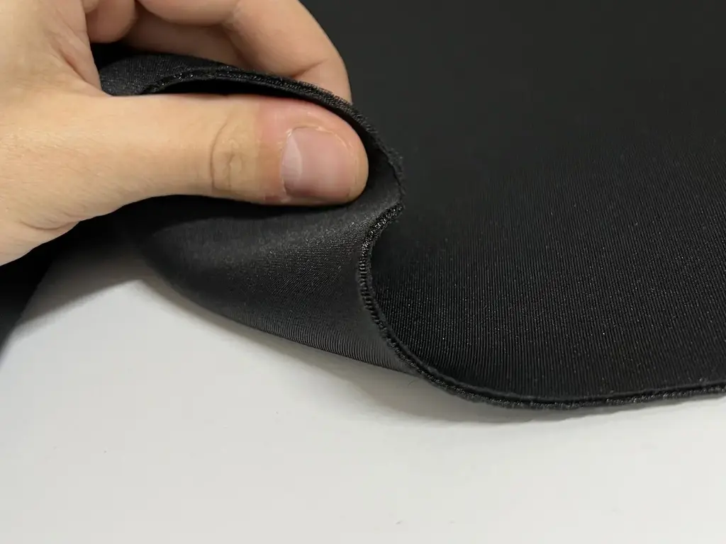 Підкладка неопренова 1,6 мм під вініл для торпеди та дверних карт, ширина 1,50 м