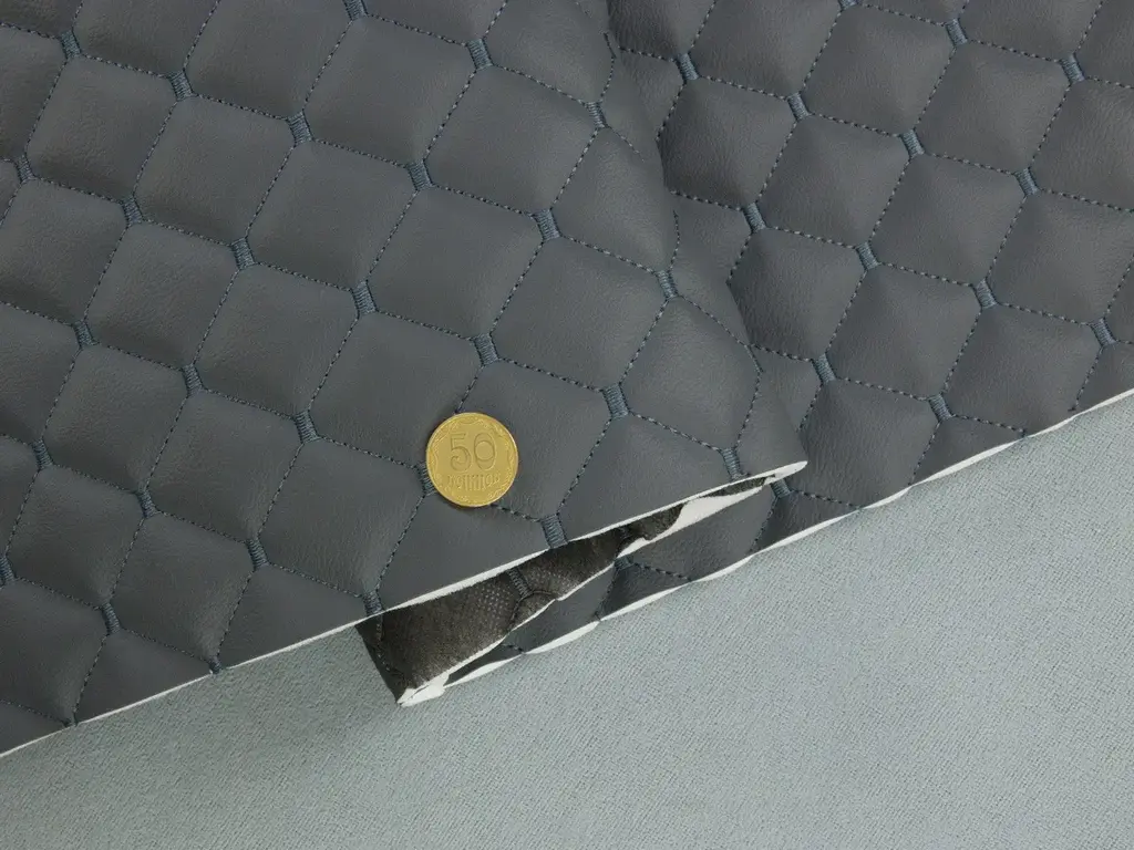 Стьобаний шкірзам Maldive "Ромб темно-сірий" з антрацитовою ниткою, на поролоні 7 мм